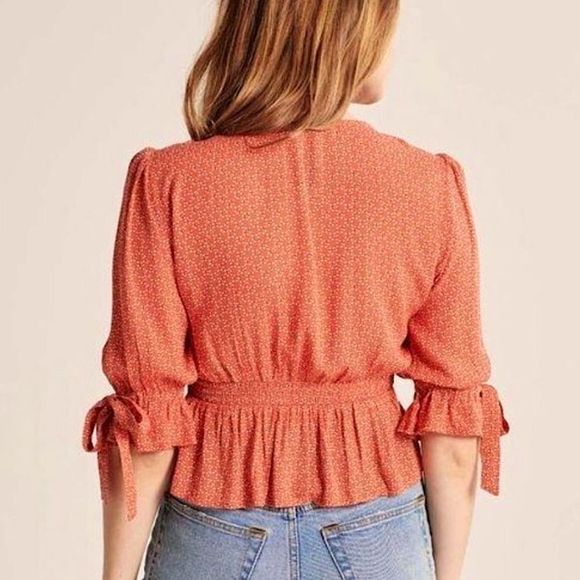 NWT Abercrombie Tie Sleeve Peasant Top SIZE M - Picture 5 of 8